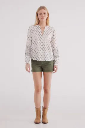 Chinos shorts with belt