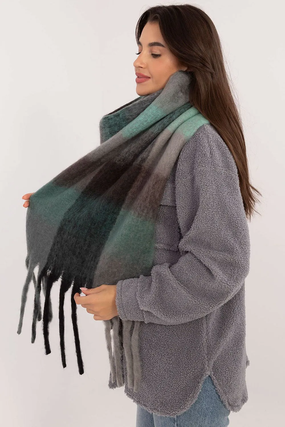 Classic Women’s Check Pattern Scarf