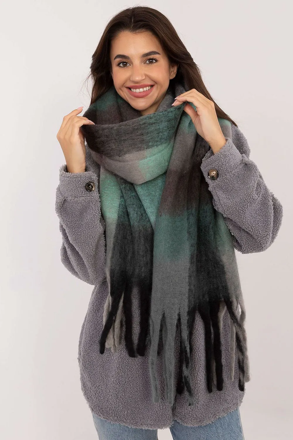 Classic Women’s Check Pattern Scarf