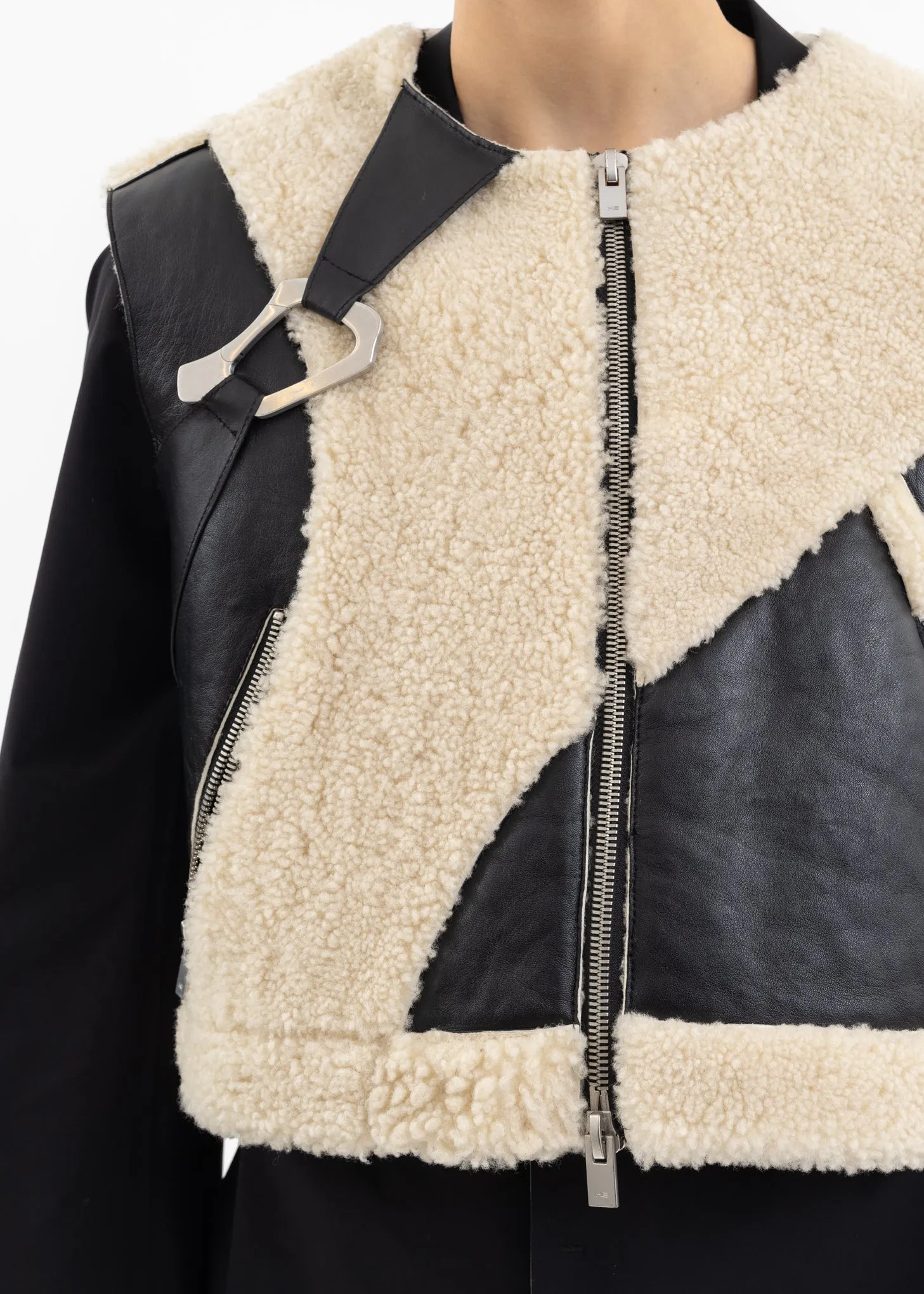 CONSINNITY SHEARLING VEST