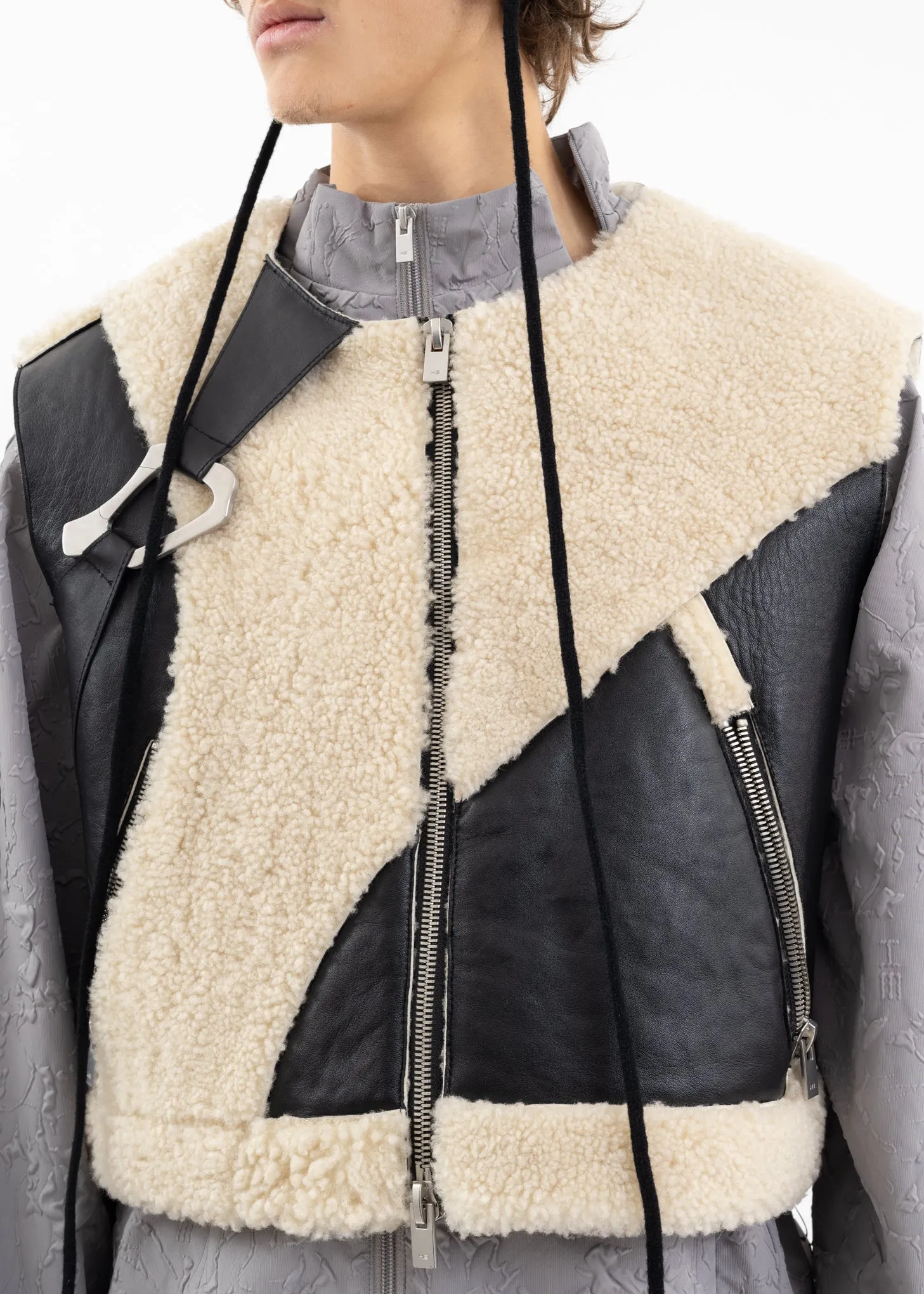 CONSINNITY SHEARLING VEST