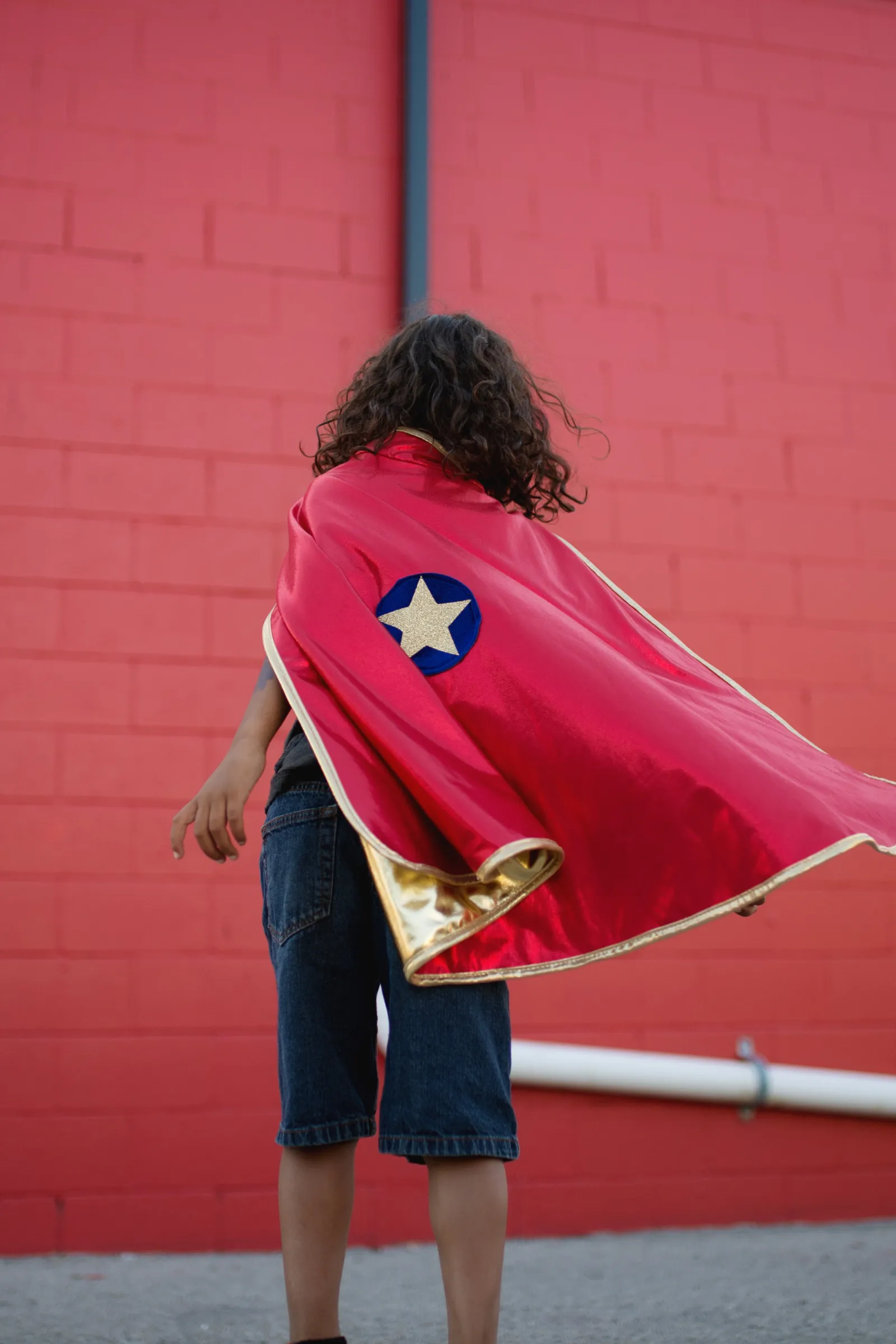 Great Pretenders Costumes - Reversible Wonder Gold & Red Cape & Mask