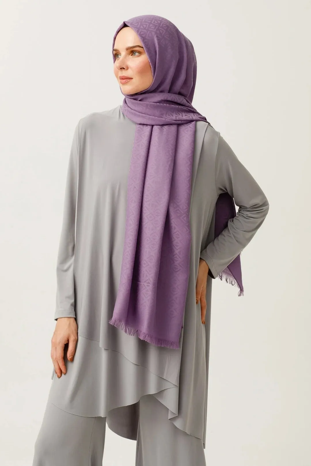 Lavender Triangle Pattern Cotton Jacquard Hijab