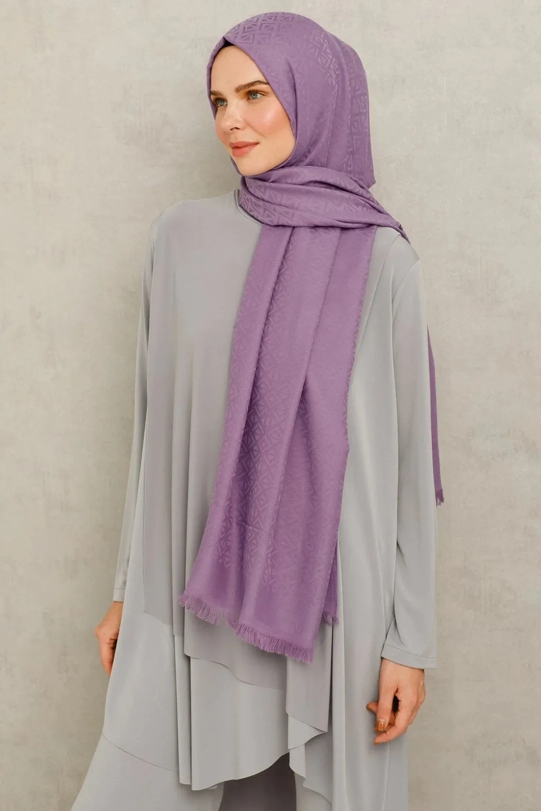Lavender Triangle Pattern Cotton Jacquard Hijab