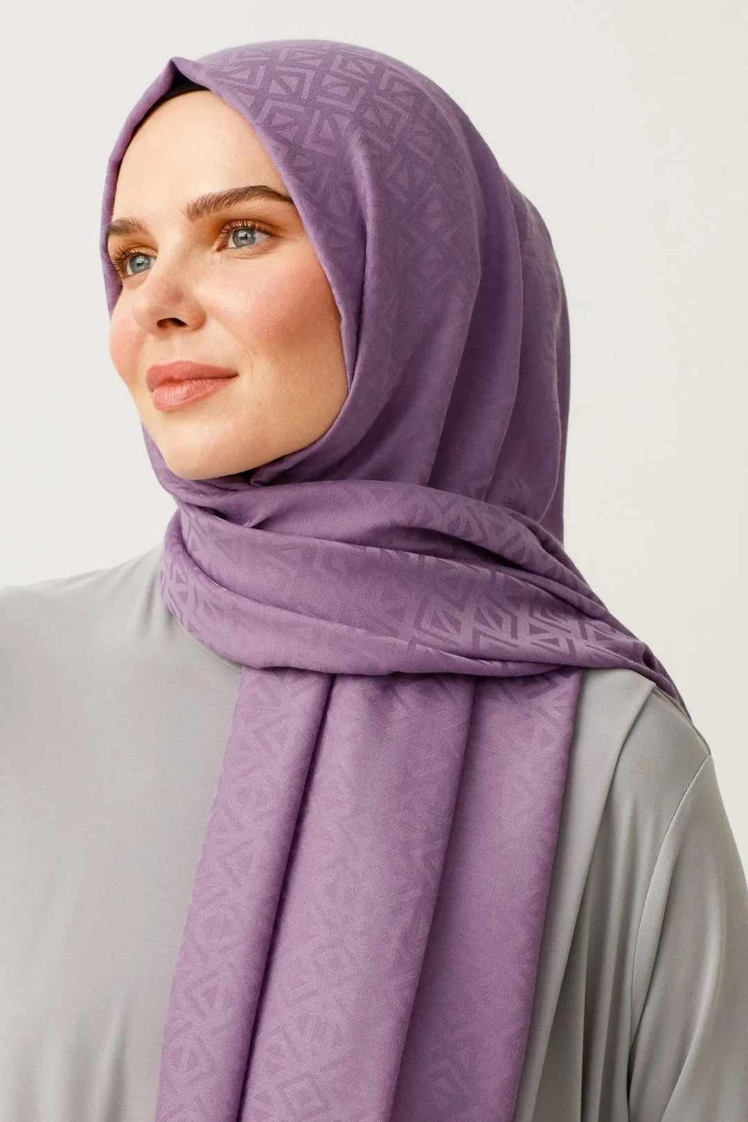 Lavender Triangle Pattern Cotton Jacquard Hijab