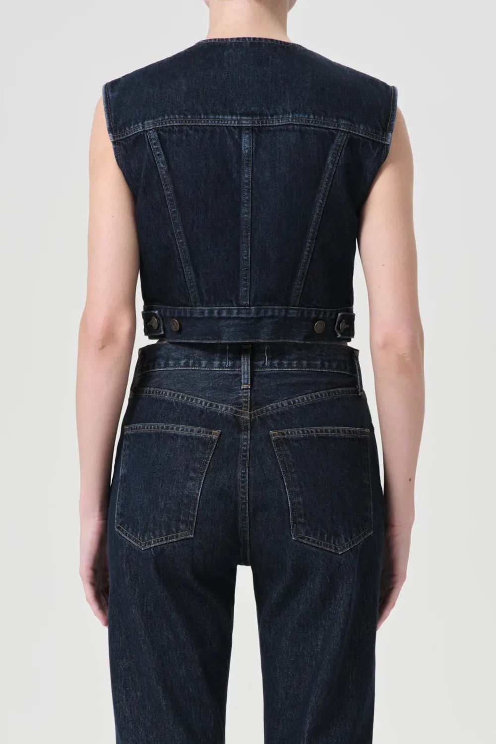 Leo Vest