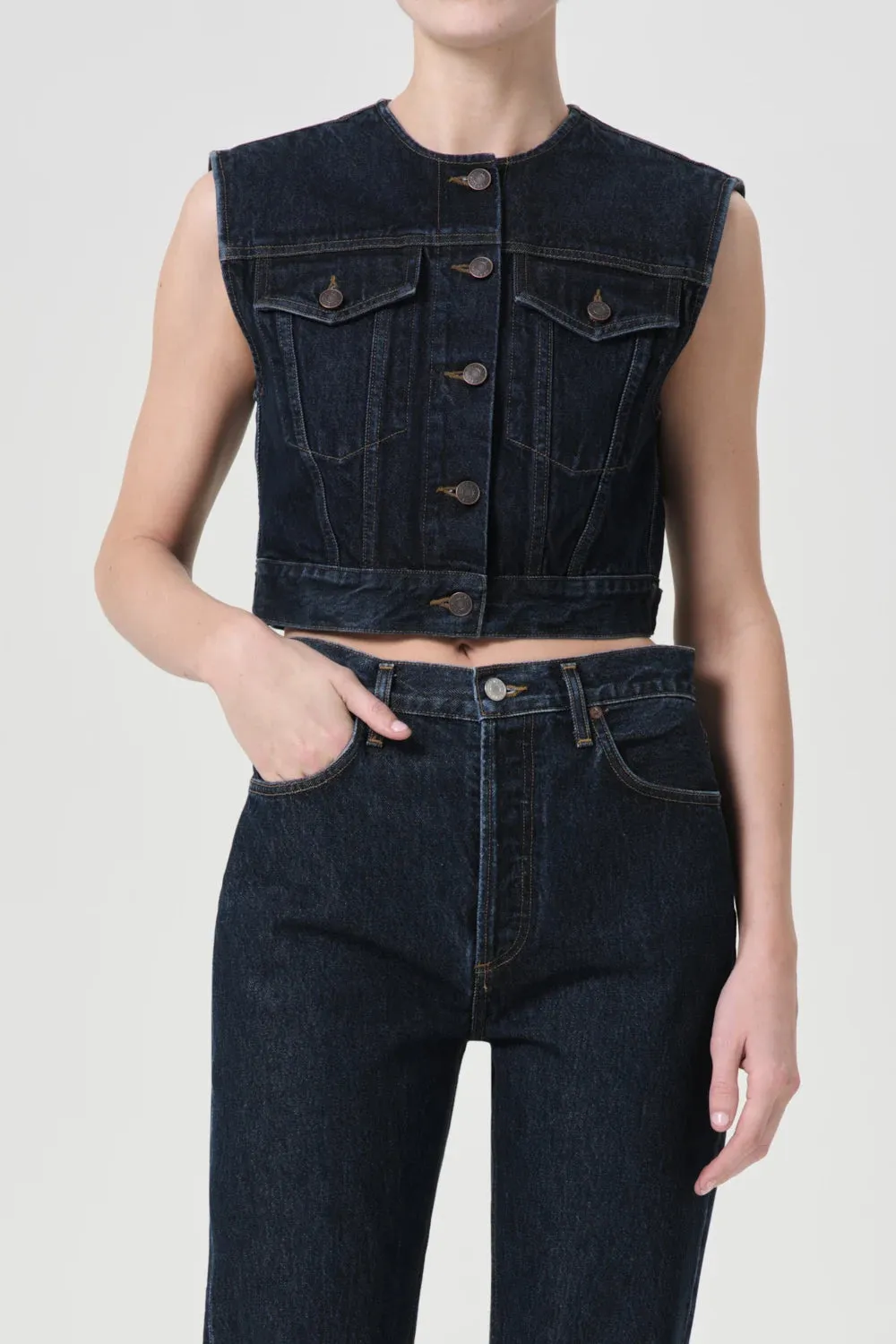 Leo Vest