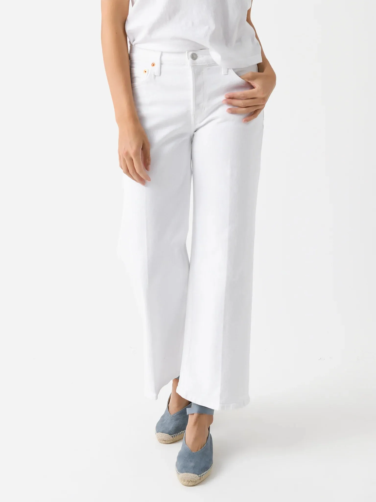 Mid Rise Wide Leg Crop