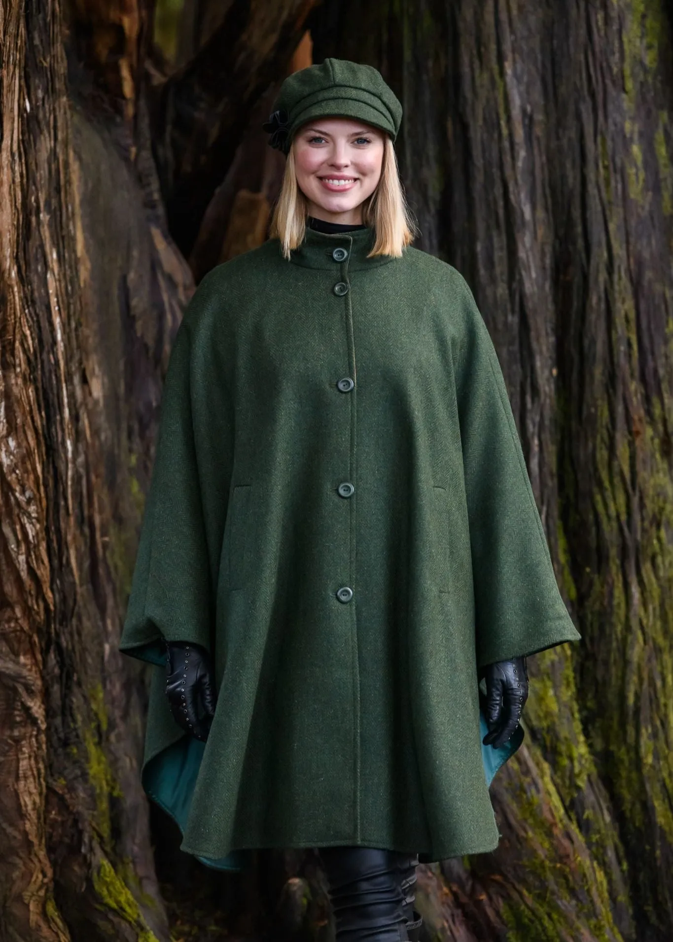 Mucros Dunloe Cape | Green