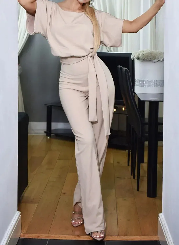 Nora Lace-up Jumpsuit | Sommerlicher Damenjumpsuit mit kurzen Ärmeln und Gürtel