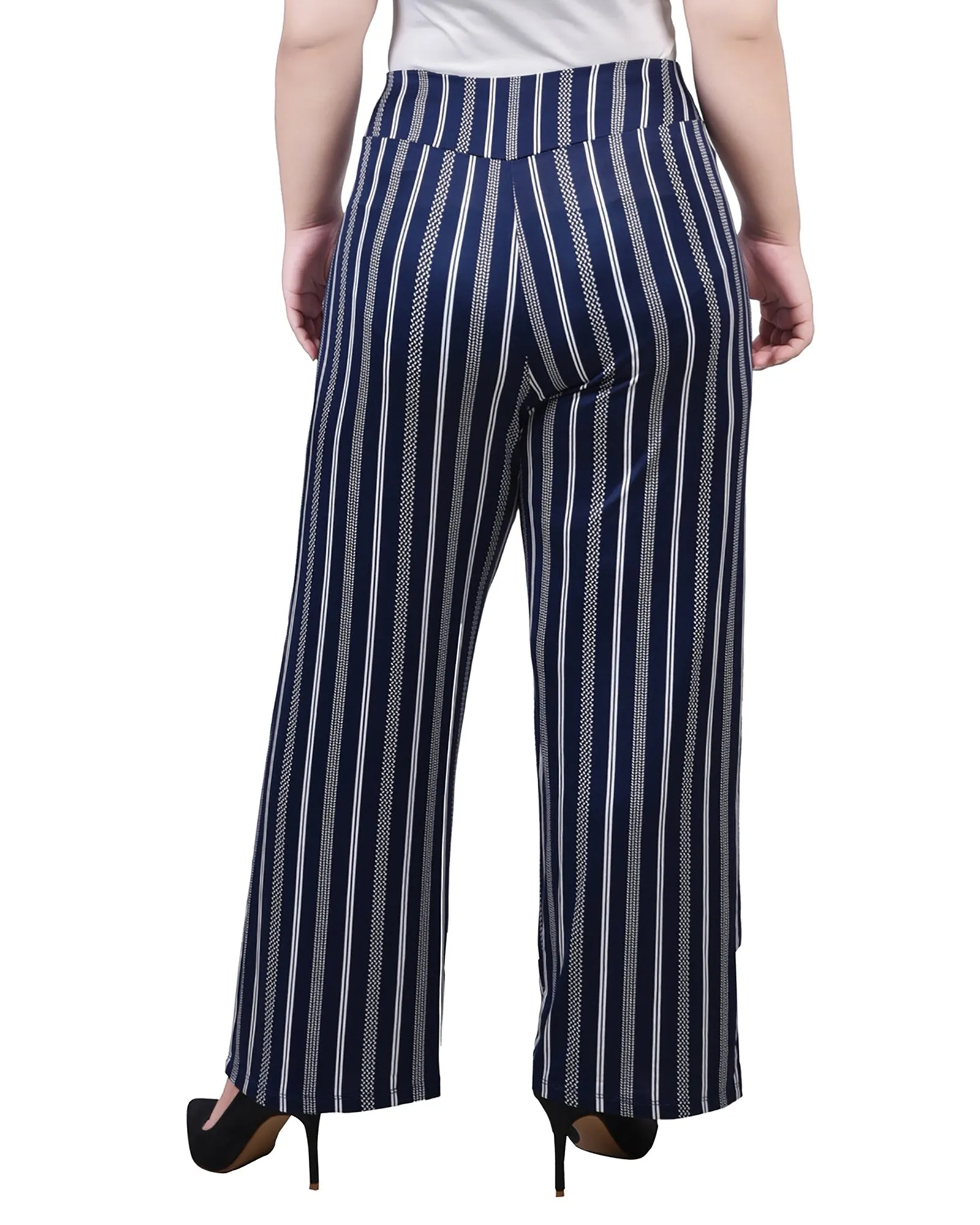 Plus Size Cropped Pull On Pants With Faux Belt